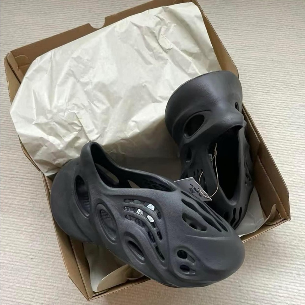 Yeezy foam runner
